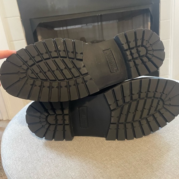 Like New! Wolverine Men's Moc Toe Boots - Picture 8 of 8